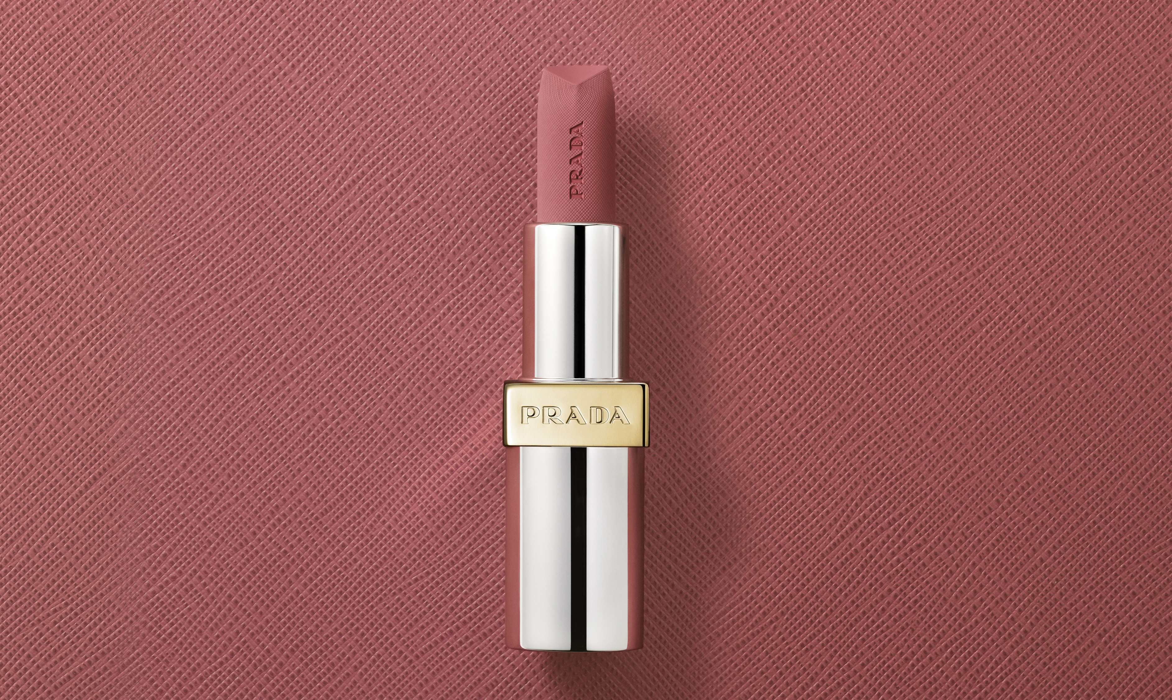 PRADA Beauty Monochrome Hyper Matte I Farbton P58 Tamaris I © PRADA Beauty