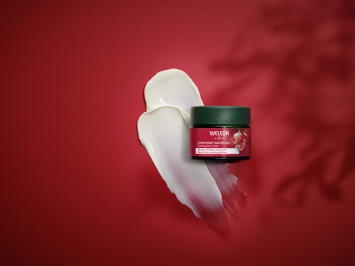 Straffende Tagespflege Granatapfel & Maca-Peptide I © W