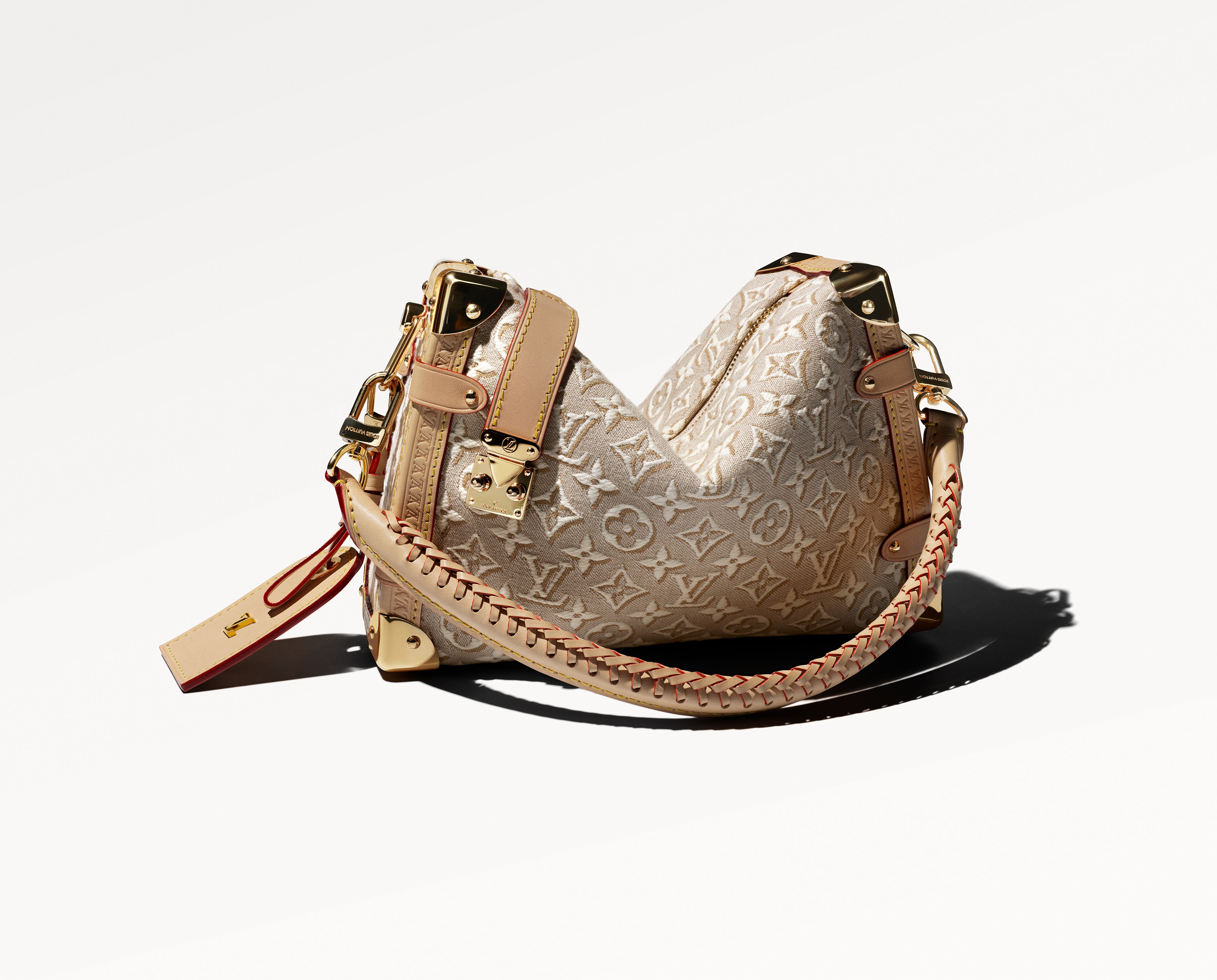 Side Trunk Monogram Embleme Peuplier I © Louis Vuitton